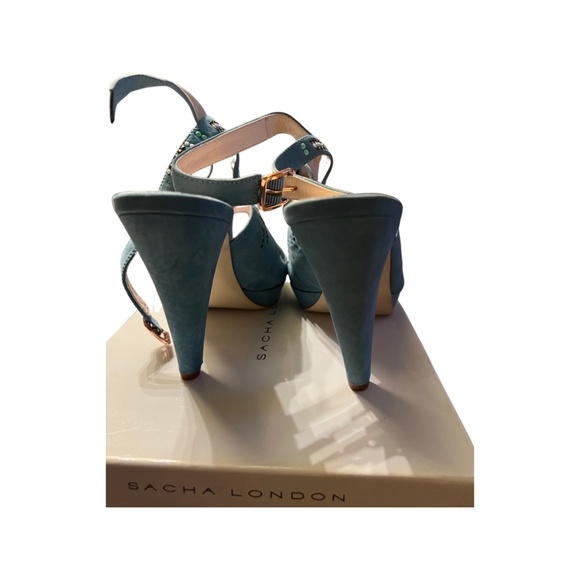 Sacha London Delmira - Picture 4 of 5